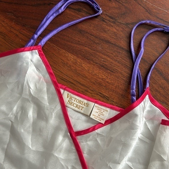 Vintage early 90s Victoria’s Secret gold label - Picture 2 of 4